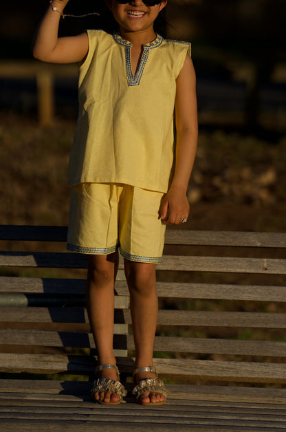 Butter Yellow Top
